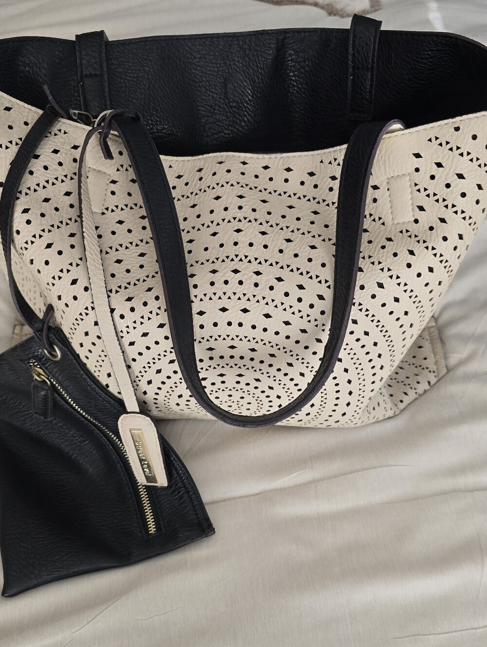 Street Level Lazer Cut Tote Bag Vegan Leather Boho Beach Pool Weekender EUC